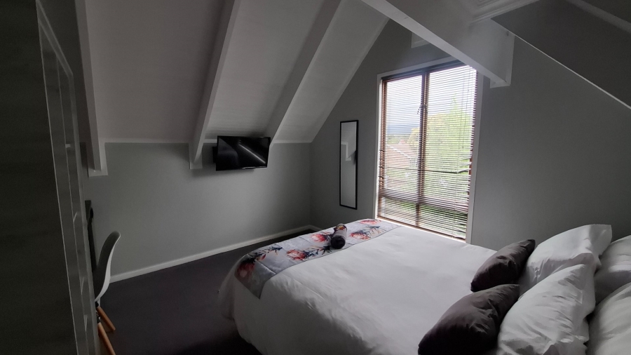 5 Bedroom Property for Sale in Blanco Western Cape